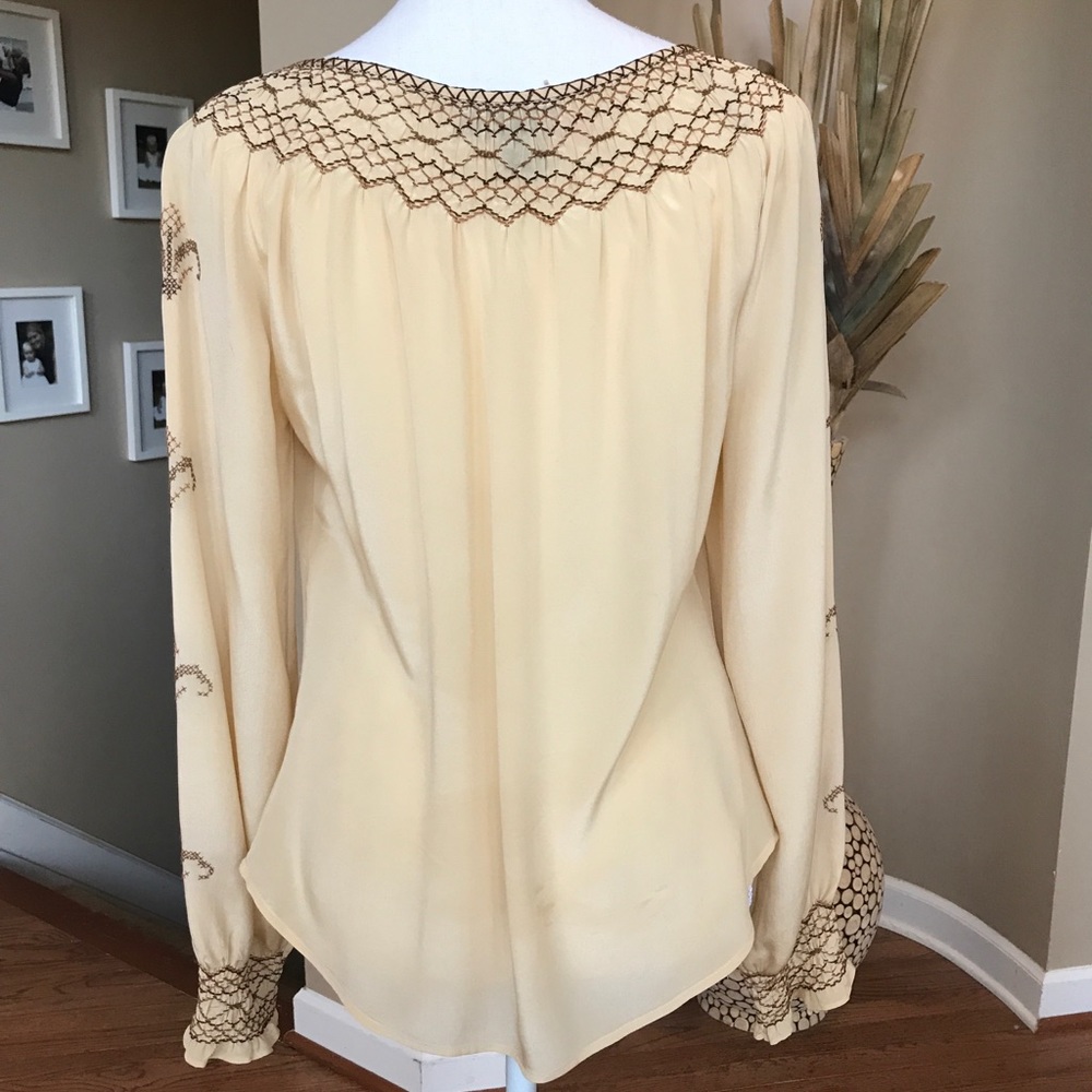 Gorgeous Bcbg Maxazria Top- Size M - image 7
